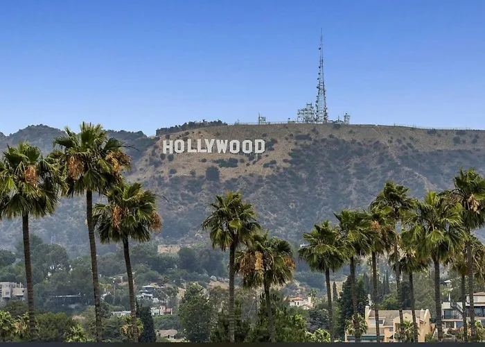Hollywood Apartments Mario & No Themed With Pool Free Parking And Wifi